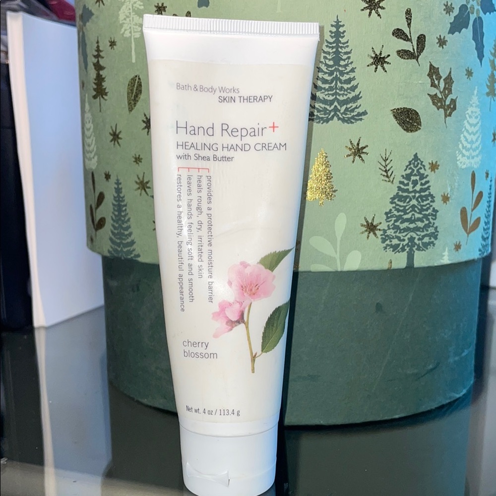 Bath & Body Works Hand Repair Cream - Cherry Blossom
